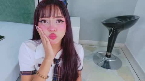 Snapshot of kathe_sweetness chatting on 10/17/25, 12:52 K A T H E online show from 10/17/25, 12:52
