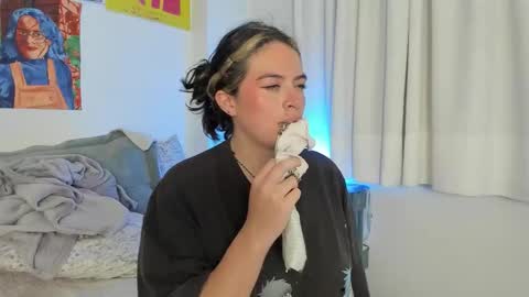 Katherine online show from 03/16/26, 05:44