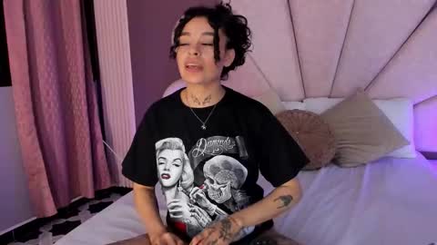 Snapshot of kathegomez_ chatting on 01/17/26, 03:11 KatheGomez online show from 01/17/26, 03:11