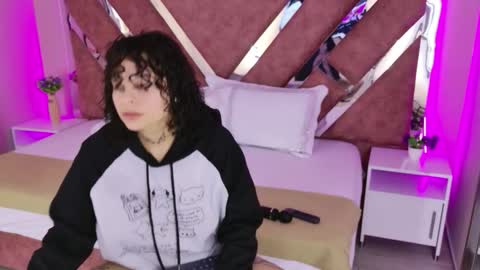 Snapshot of kathegomez_ chatting on 02/11/26, 02:49 KatheGomez online show from 02/11/26, 02:49