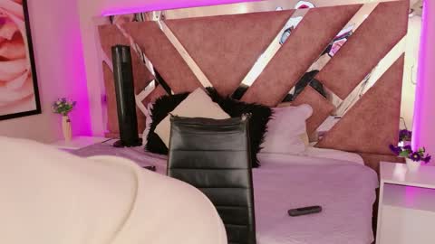 KatheGomez  online show from 04/12/26, 02:27