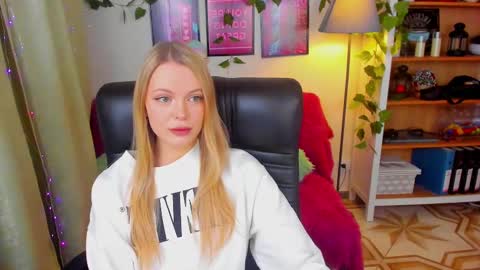 Katherine online show from 03/11/25, 04:29