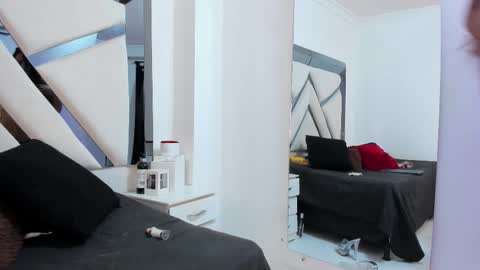 Katherine Foster online show from 09/10/25, 05:13