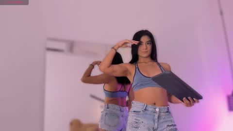 katherineruiz_ online show from 03/18/26, 12:08