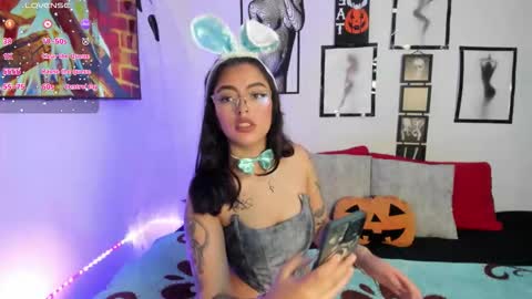 Snapshot of kathhoney1 chatting on 10/11/25, 03:39 Kath  online show from 10/11/25, 03:39