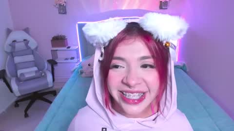 Snapshot of kathia_saenz chatting on 12/19/24, 09:29 Kathia  online show from 12/19/24, 09:29