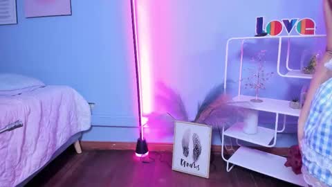 Snapshot of kathia_saenz chatting on 12/20/25, 04:41 Kathia online show from 12/20/25, 04:41