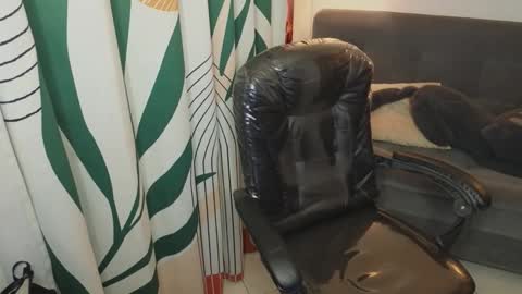 Snapshot of kathie_lozada chatting on 11/11/25, 05:18 kathie_lozada online show from 11/11/25, 05:18