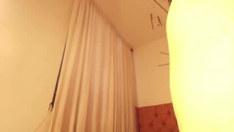 Katherine  online show from 12/18/25, 08:04