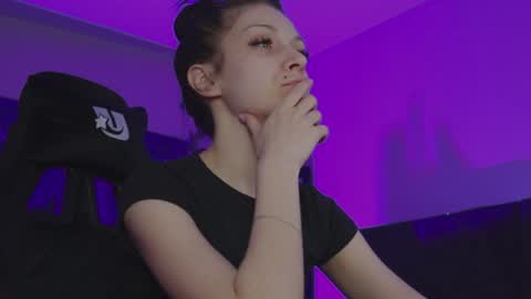 Snapshot of kathleen_frost chatting on 02/08/25, 05:18 kathleen_frost online show from 02/08/25, 05:18