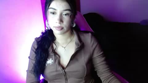 Snapshot of kathy_de chatting on 06/30/26, 05:25 kathy de online show from 06/30/26, 05:25