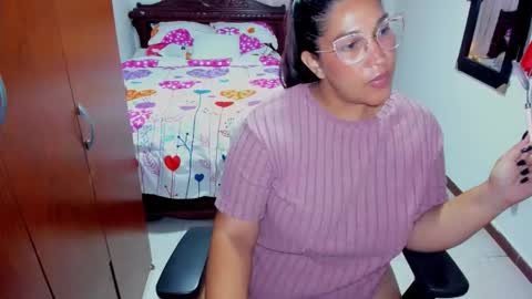 Snapshot of kathya_rabbit chatting on 09/18/25, 03:30 Kathye online show from 09/18/25, 03:30