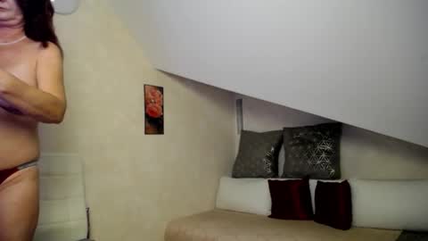 Snapshot of kathylovexxx chatting on 10/29/25, 04:15 Kathy online show from 10/29/25, 04:15