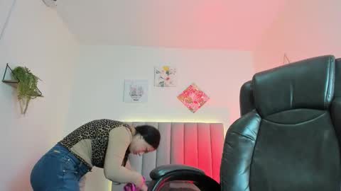 Katia  online show from 11/27/25, 11:34