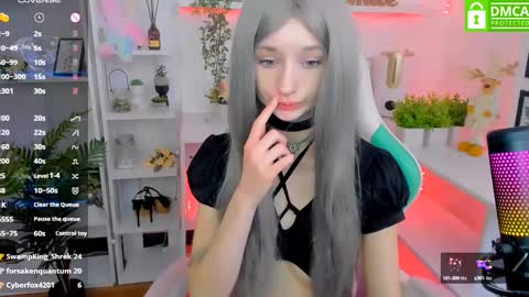 Snapshot of katia_kim chatting on 02/21/25, 09:45 Katia online show from 02/21/25, 09:45