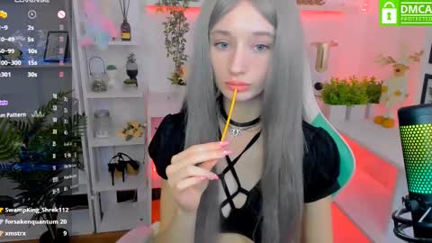 Snapshot of katia_kim chatting on 02/21/25, 12:50 Katia online show from 02/21/25, 12:50