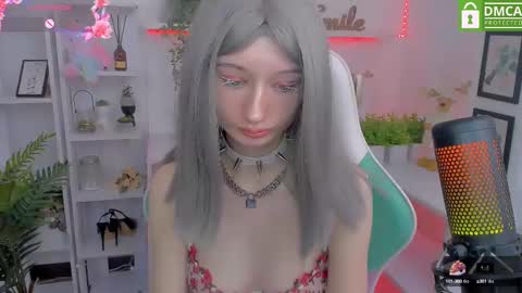 Snapshot of katia_kim chatting on 03/05/25, 06:33 Katia online show from 03/05/25, 06:33