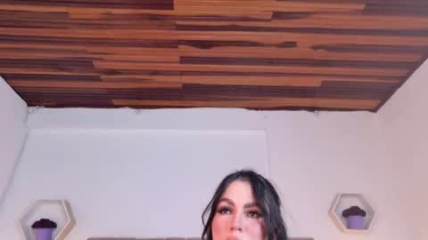 Snapshot of katia_moree chatting on 04/23/26, 10:56 Kate online show from 04/23/26, 10:56
