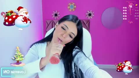 Snapshot of katia_sex25 chatting on 12/15/24, 05:13 Katia online show from 12/15/24, 05:13