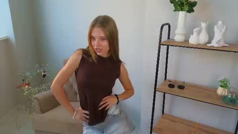 Snapshot of katie_hawkins chatting on 07/02/26, 11:27 Mary online show from 07/02/26, 11:27