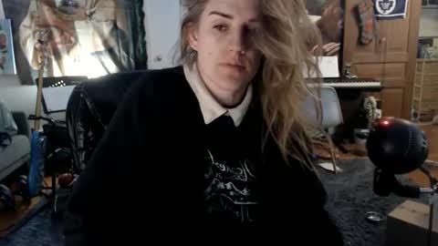 Katie online show from 04/18/26, 06:06