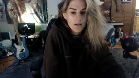 Katie online show from 06/04/26, 04:51
