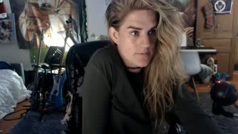 Snapshot of katiecutie_5 chatting on 06/27/26, 05:12 Katie online show from 06/27/26, 05:12
