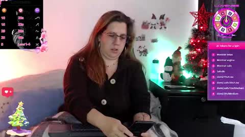 Snapshot of katiee_jones_ chatting on 11/17/25, 12:11 Katherine online show from 11/17/25, 12:11