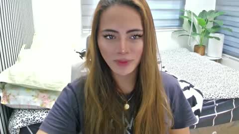 Snapshot of katiefrox_ chatting on 02/10/25, 06:20 katiefrox  online show from 02/10/25, 06:20