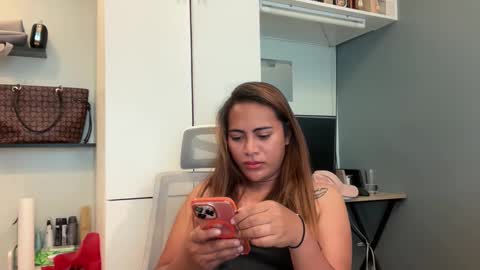 Snapshot of katiefrox_ chatting on 10/16/25, 01:28 katiefrox  online show from 10/16/25, 01:28
