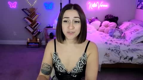 Katie Verona online show from 02/19/25, 01:29