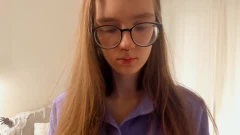 Scarlett online show from 10/31/25, 08:48