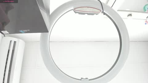 Snapshot of katitaluxury_hot chatting on 05/22/26, 11:32 katitaluxury_hot online show from 05/22/26, 11:32