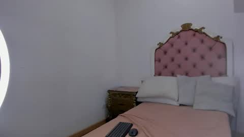 Snapshot of katiuska_7 chatting on 11/13/25, 07:35 katiuska_7 online show from 11/13/25, 07:35