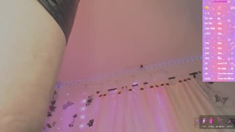 Snapshot of katjohanna chatting on 11/13/25, 04:55 Johanna online show from 11/13/25, 04:55