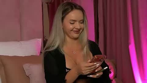 KatJolie online show from 07/06/26, 07:05