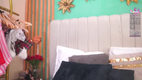 K A T L Y N  online show from 12/13/25, 07:53