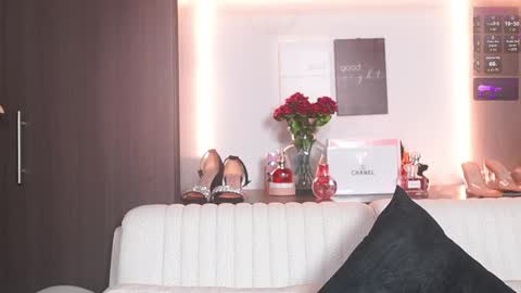 K A T L Y N  online show from 02/17/26, 05:41