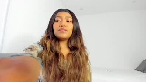 Snapshot of katnees_correa chatting on 12/17/24, 07:07 Follow me on instagram and twitter as correaktnees online show from 12/17/24, 07:07