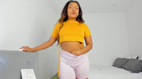 Snapshot of katnees_correa chatting on 12/21/24, 10:39 Follow me on instagram and twitter as correaktnees online show from 12/21/24, 10:39