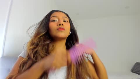 Snapshot of katnees_correa chatting on 12/25/24, 08:29 Follow me on instagram and twitter as correaktnees online show from 12/25/24, 08:29