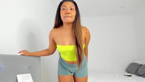 Snapshot of katnees_correa chatting on 01/30/25, 07:18 Follow me on instagram and twitter as correaktnees online show from 01/30/25, 07:18