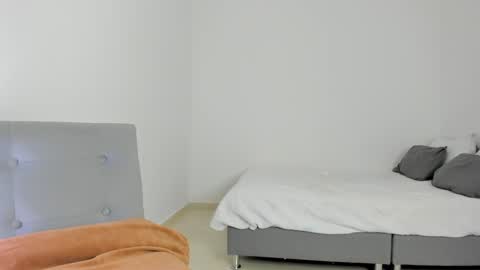 Snapshot of katnees_correa chatting on 02/02/25, 09:40 Follow me on instagram and twitter as correaktnees online show from 02/02/25, 09:40