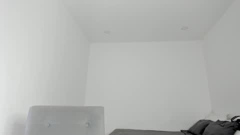 Snapshot of katnees_correa chatting on 03/04/25, 07:08 Follow me on instagram and twitter as correaktnees online show from 03/04/25, 07:08