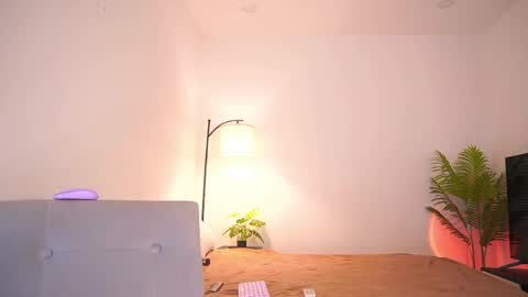 Snapshot of katnees_correa chatting on 12/01/25, 07:02 Follow me on instagram and twitter as correaktnees online show from 12/01/25, 07:02