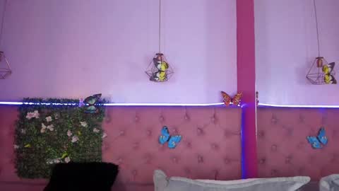 Snapshot of katniss_lovee_ chatting on 01/21/25, 06:12 .... Katniss .... online show from 01/21/25, 06:12