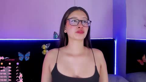 Snapshot of katniss_lovee_ chatting on 12/14/25, 03:12 .... Katniss .... online show from 12/14/25, 03:12