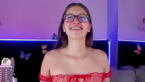 Snapshot of katniss_lovee_ chatting on 12/16/25, 01:16 .... Katniss .... online show from 12/16/25, 01:16