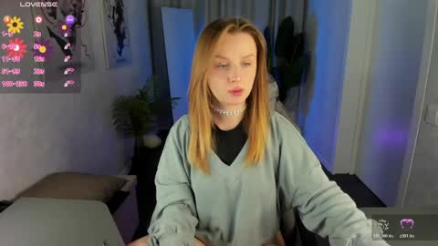 Katrina Bail online show from 04/08/26, 01:16