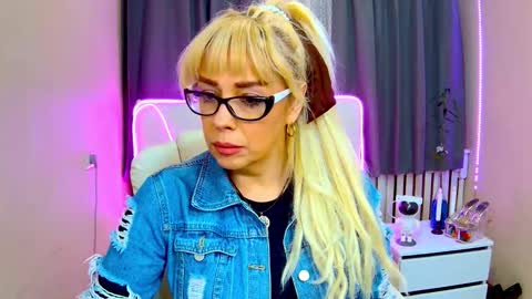 katrinacharm online show from 09/15/25, 06:02